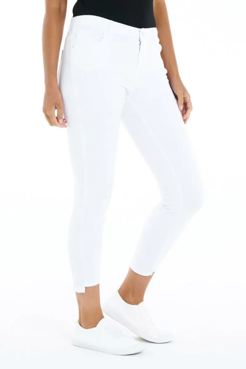 august_denim_jean_1-2.webp Betty basics August Denim Jean^ Jeans