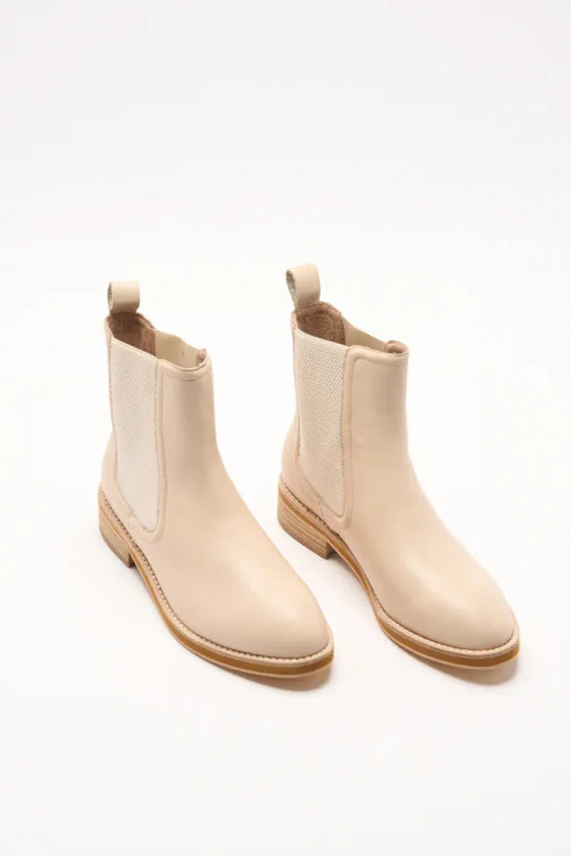 cora_leather_boot_1.webp Walnut Cora Leather Boot^ Shoes