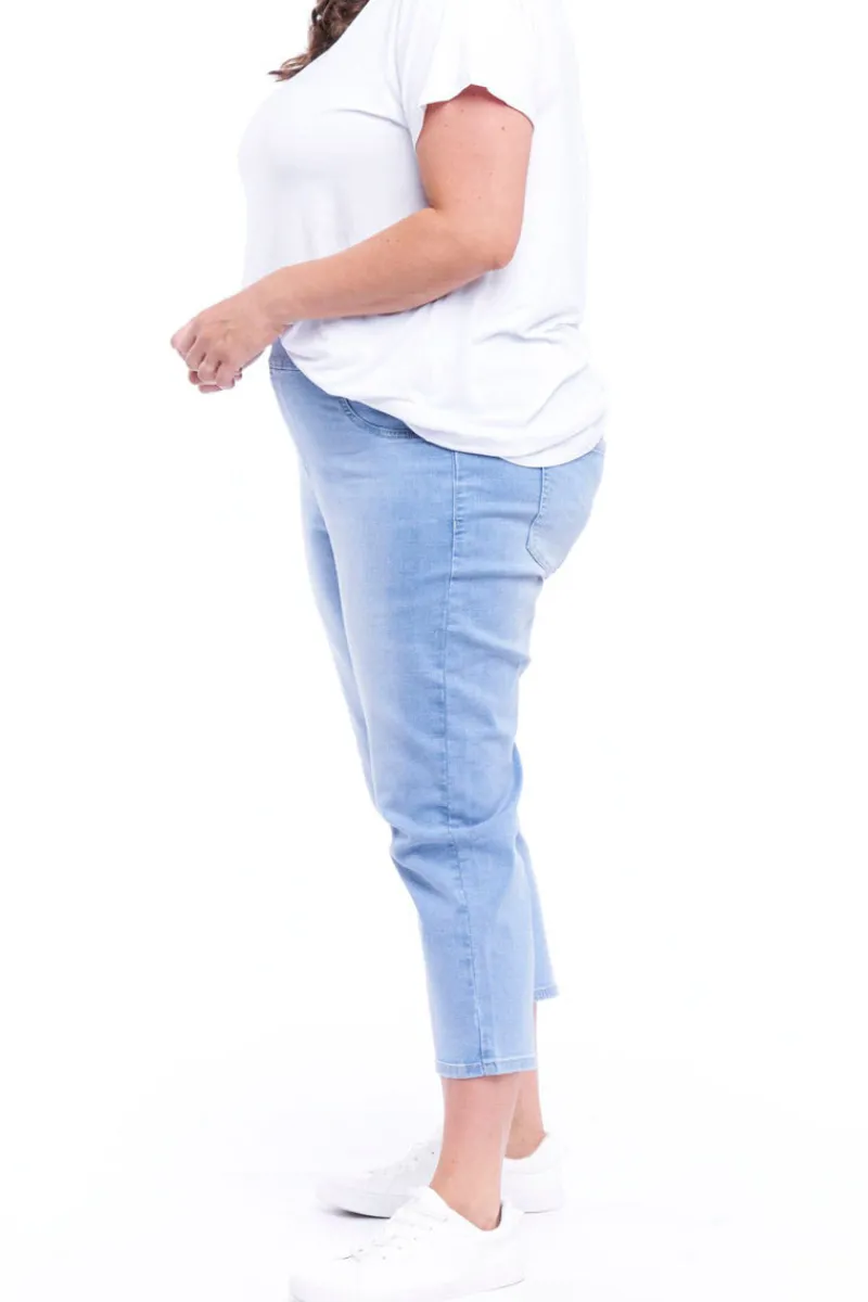 maisie_capri_jean_2.webp Betty basics Maisie Capri Jean^ Jeans