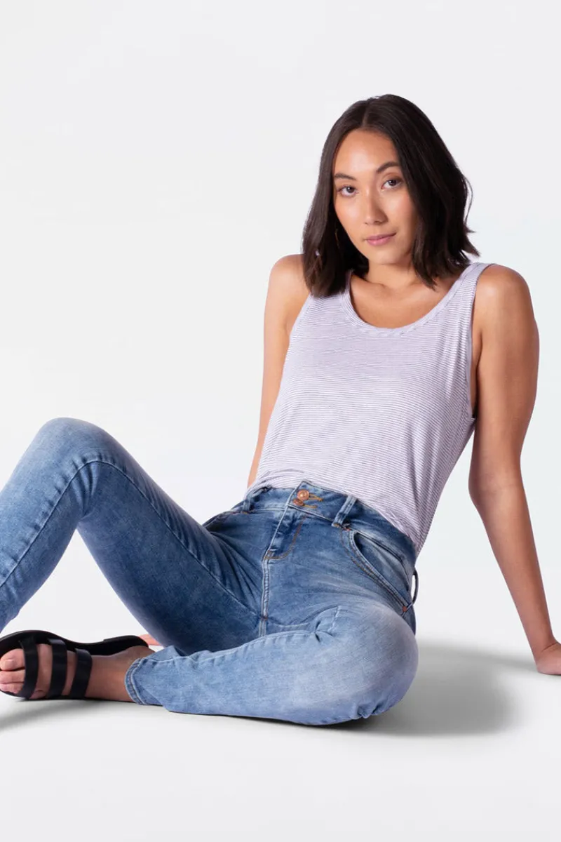 molly_m_yule_mid_rise_sli_2.webp LTB Jeans Molly M Mid Rise Slim Jeans^ Jeans