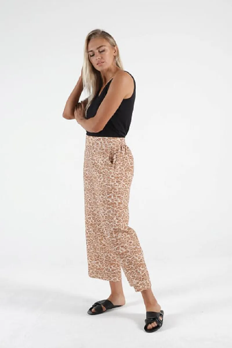 parker_pant_3.webp Betty basics Parker Pant^ Pant