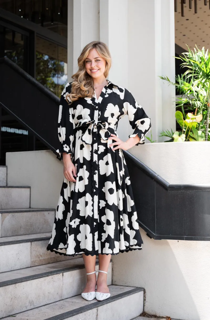 poppy_print_lace_trim_mid_2-1.webp Zeinert & Co Poppy Print Lace Trim Midi Dress^ Dresses