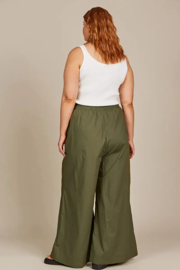 eb and ive Remi Pant^ Pant