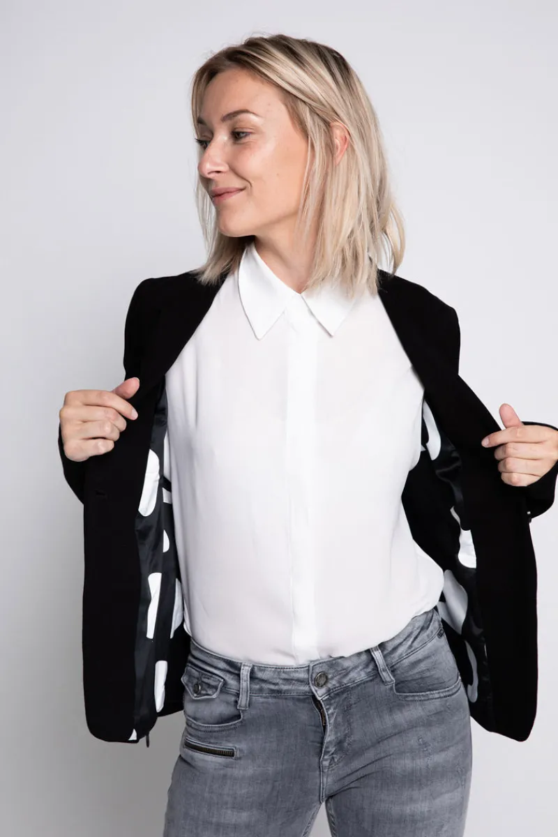 salma_black_jacket_3.webp Zhrill Salma Jacket^ Jackets