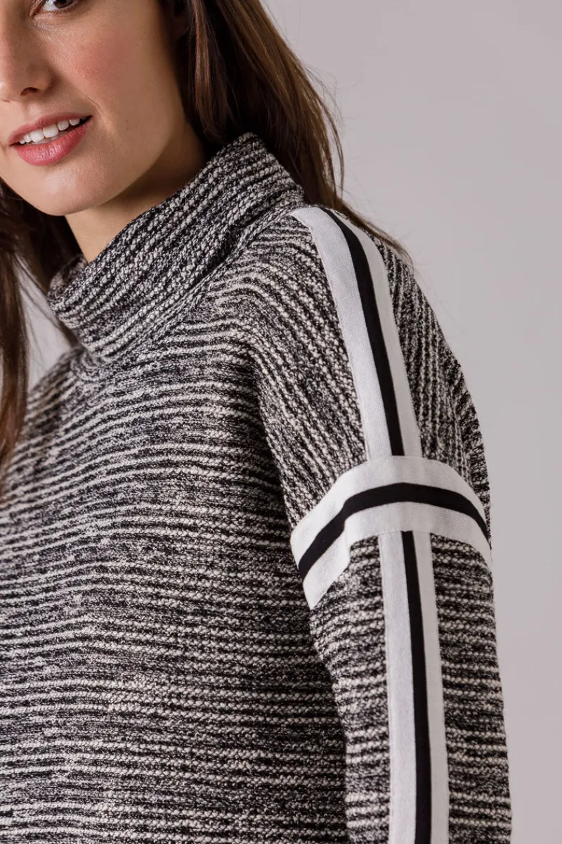 tape_trim_tee_1.webp Yarra trail TAPE TRIM TEE^ Tops