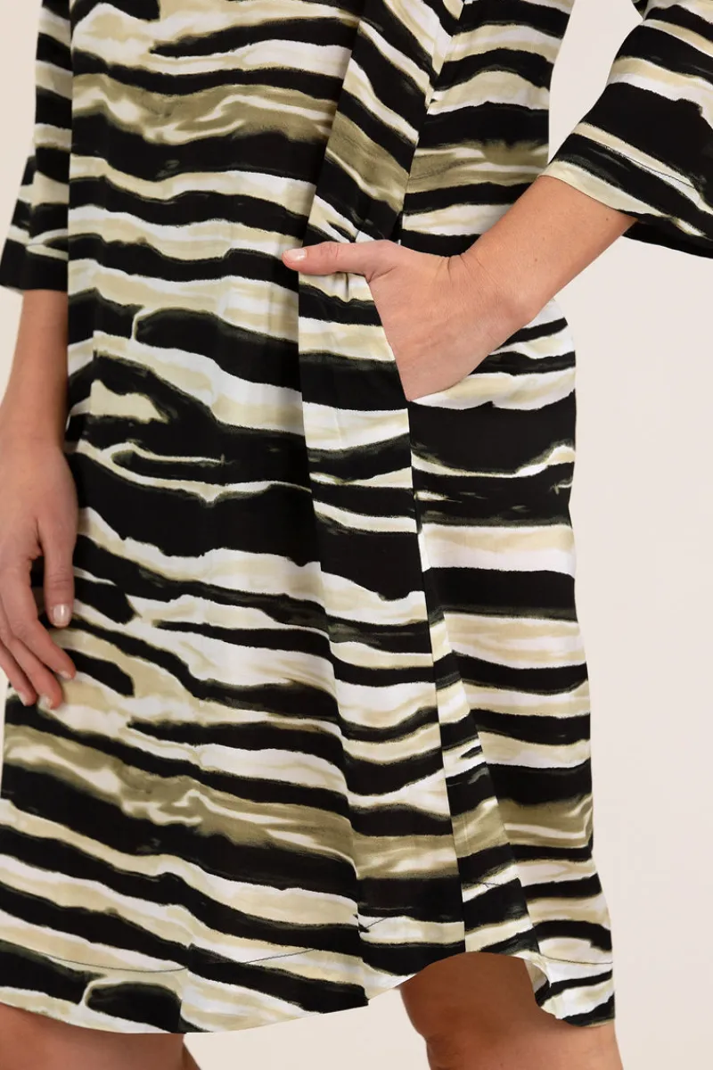 zebra_print_dress_2.webp Yarra trail Dress^ Dresses